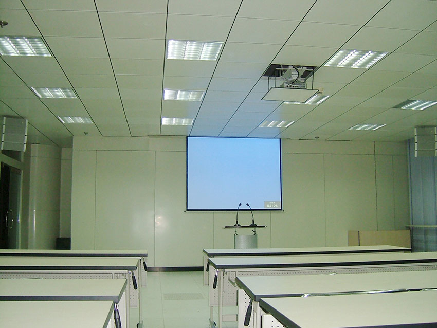 多媒体投影教室